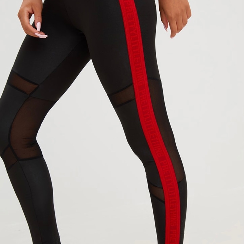 PrettyLittleThing Red Band Logo active set - Picture 6 of 11